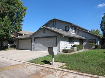 Lodi Ca l Lakeshore Meadows and Garden | Apartments | Exterior